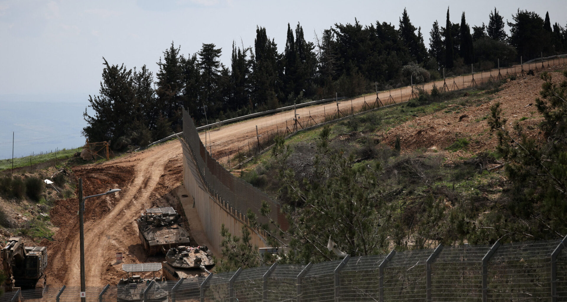 Israel launches ground incursion into south Lebanon, Lebanese govt reviews scenarios as military withdraws