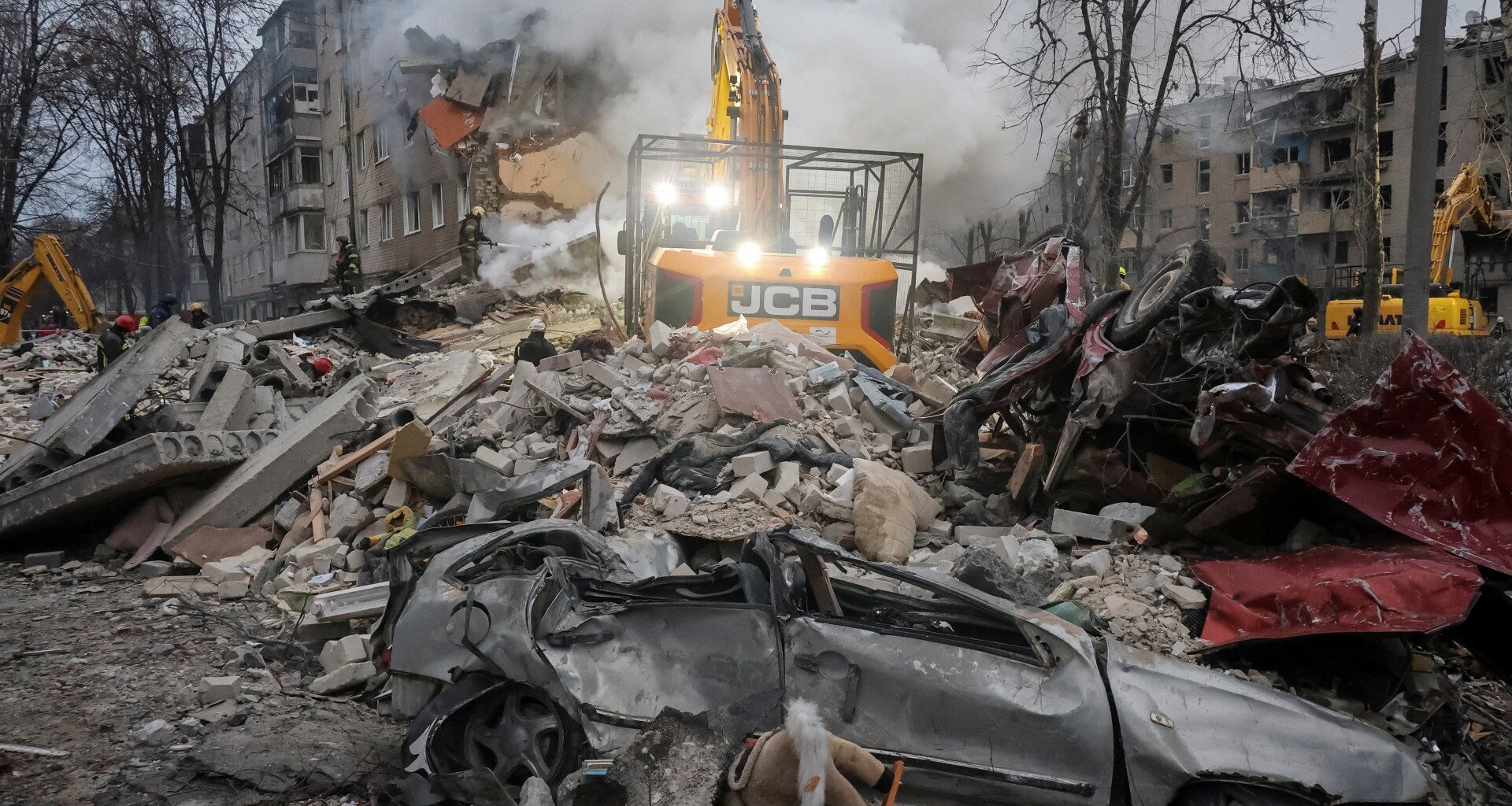 Russia kills 10 in Ukraine strike including children with new missile | Conflict News