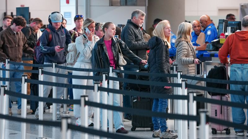 Live updates: TSA wait times and weather are impacting air travel across the country