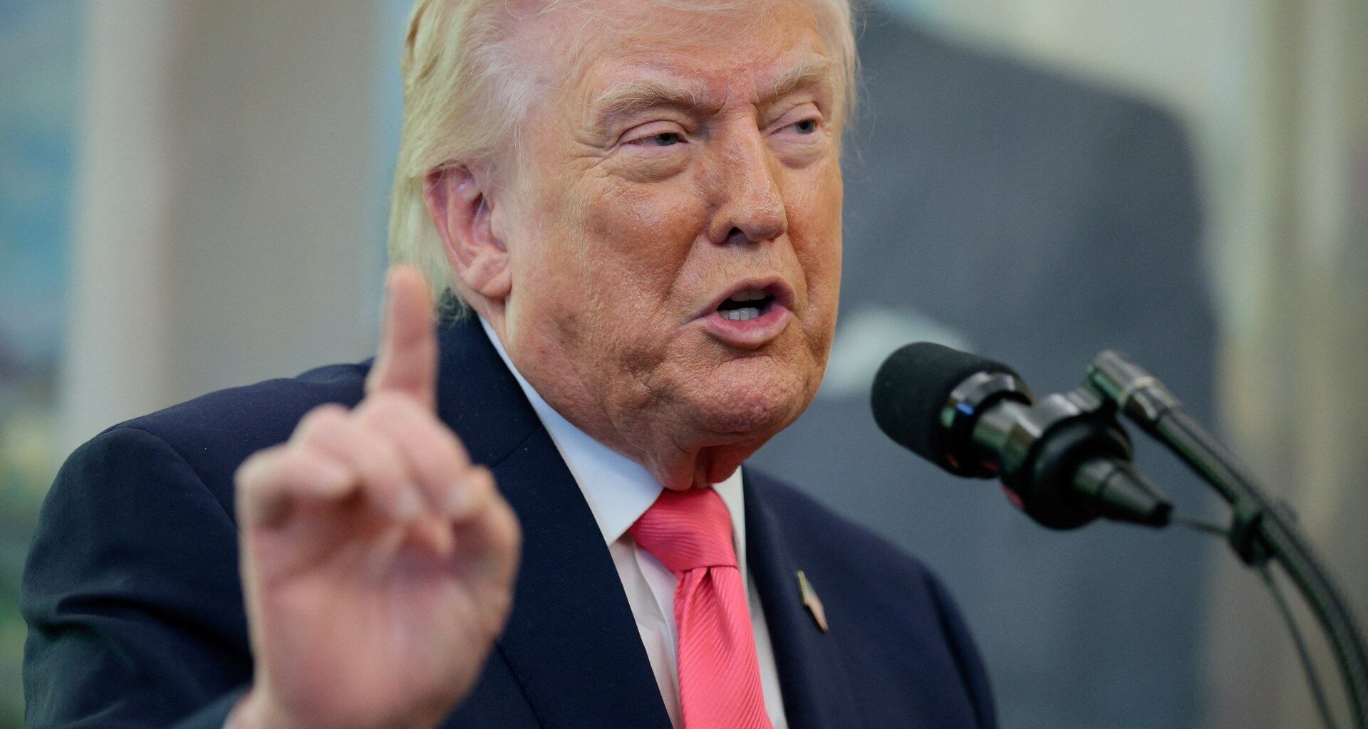 Trump keeps up claims of talks with ‘the right people’ in Iran | US-Israel war on Iran News