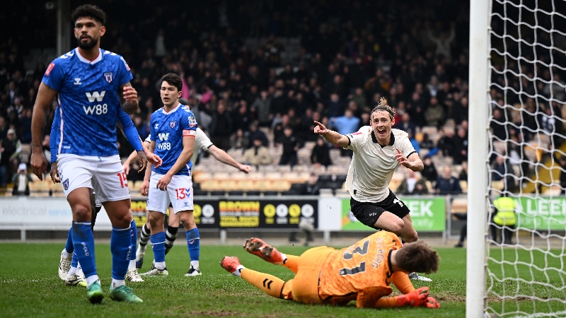 Port Vale stun Sunderland to reach Emirates FA Cup quarter-finals