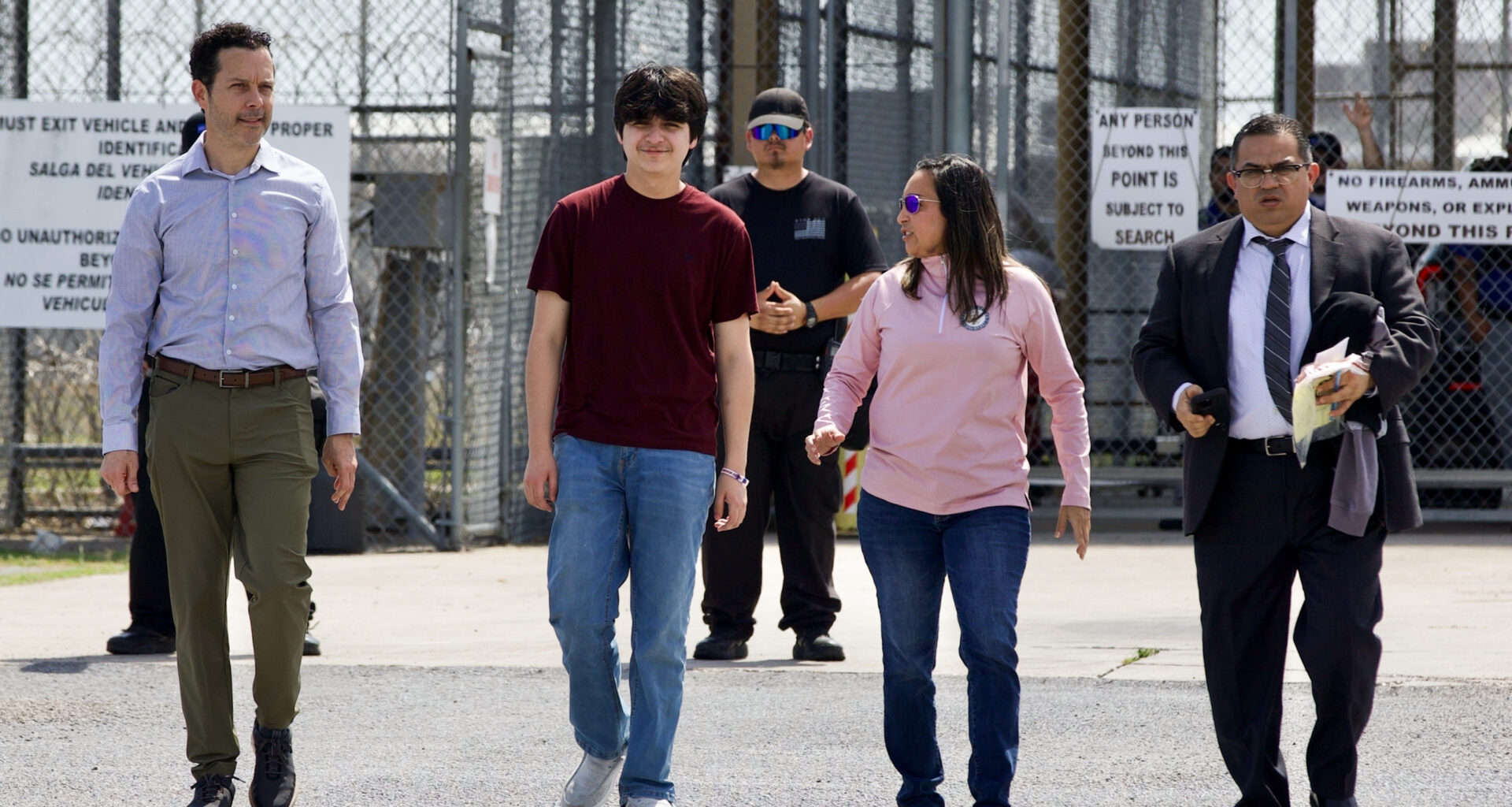 Teen mariachis and family from McAllen released from ICE custody