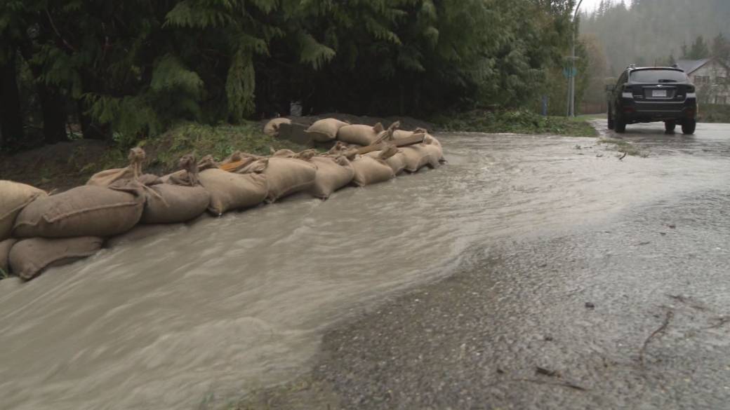 Click to play video: 'Fraser Valley Regional District declares state of emergency after days of intense rain'