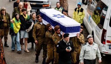 Israeli army, opposition sound alarm, saying troops 'on verge of collapse' in Lebanon invasion