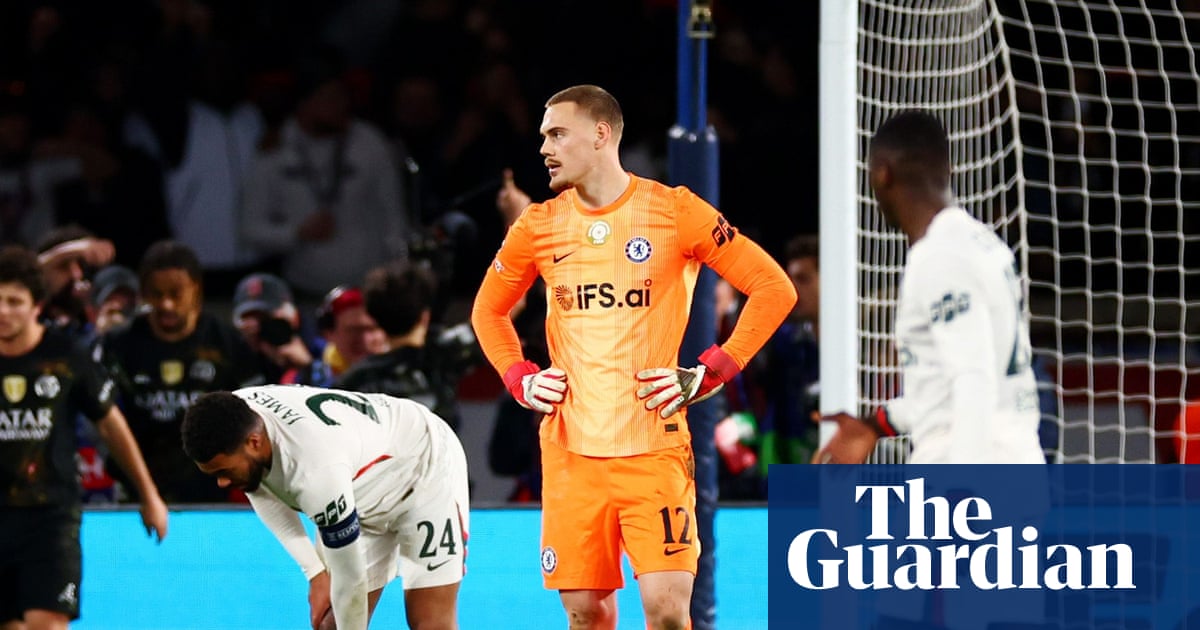 PSG give Chelsea mountain to climb after another keeper calamity | Champions League