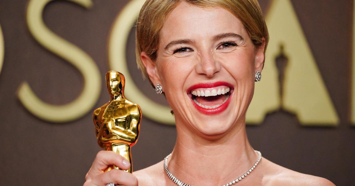 Jessie Buckley from Norfolk wins Oscar for leading actress