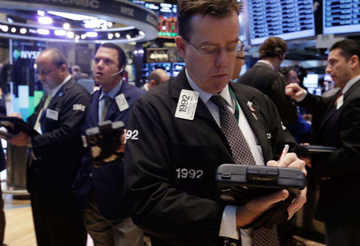 Dow, S&P 500, Nasdaq recover from steep losses as oil's surge eases
