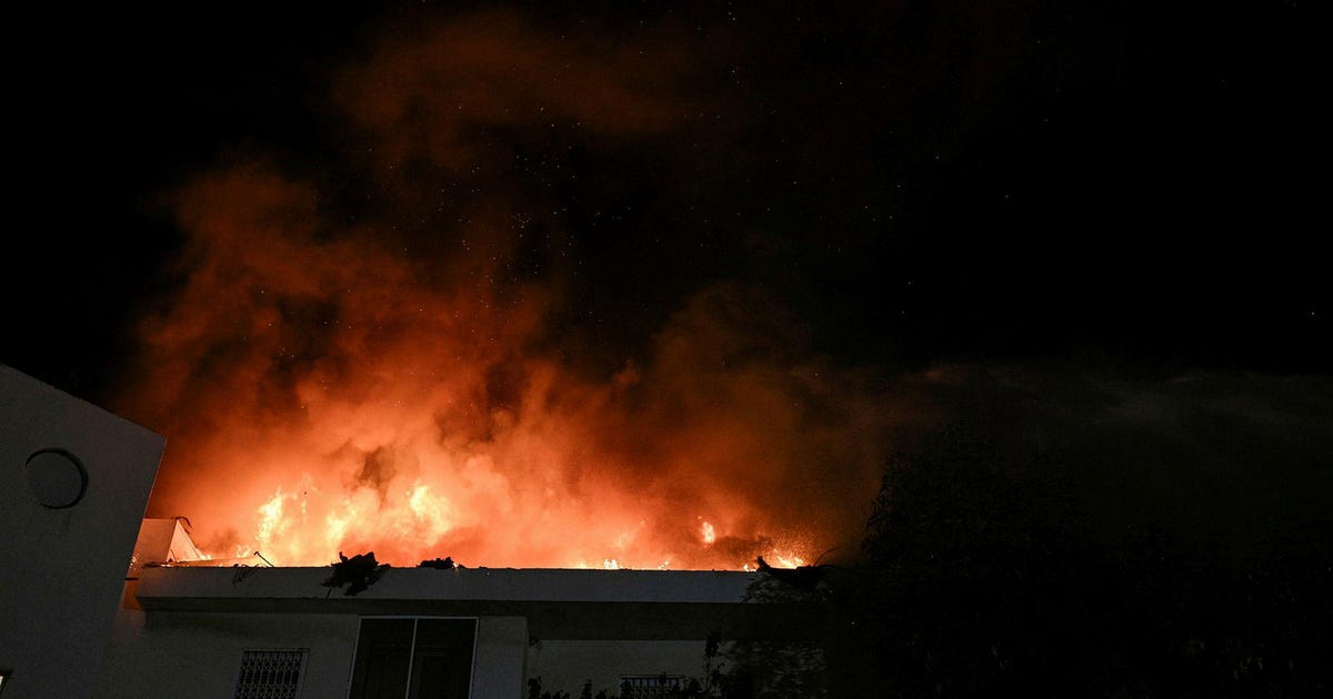 Iranian Missile Barrage Hits Several Towns in Central Israel; No Casualties Reported