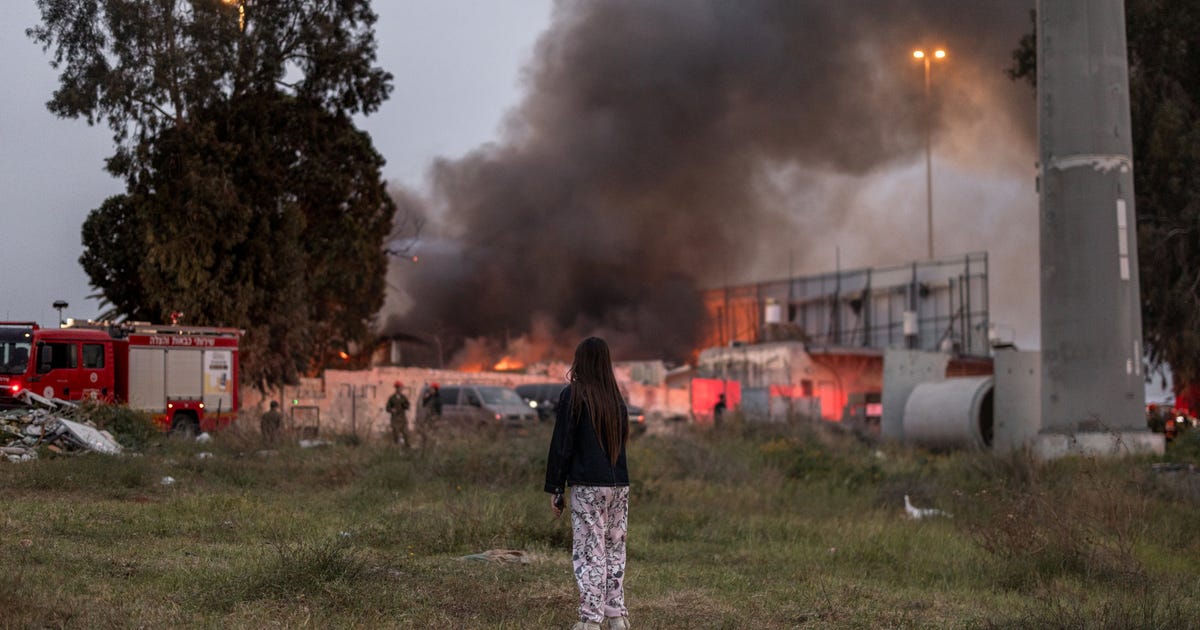 In Israel, Life Happens in the Brief Intervals Between Missile Sirens and Wars