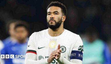 Reece James applauding Chelsea's supporters after defeat at Paris St-Germain