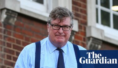 Financier Crispin Odey takes FCA to court over exclusion from City | Financial Conduct Authority