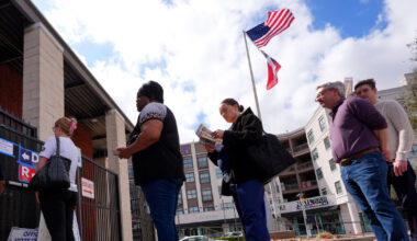 Judge orders Dallas County to extend polling hours for Texas Democratic primary amid voter confusion