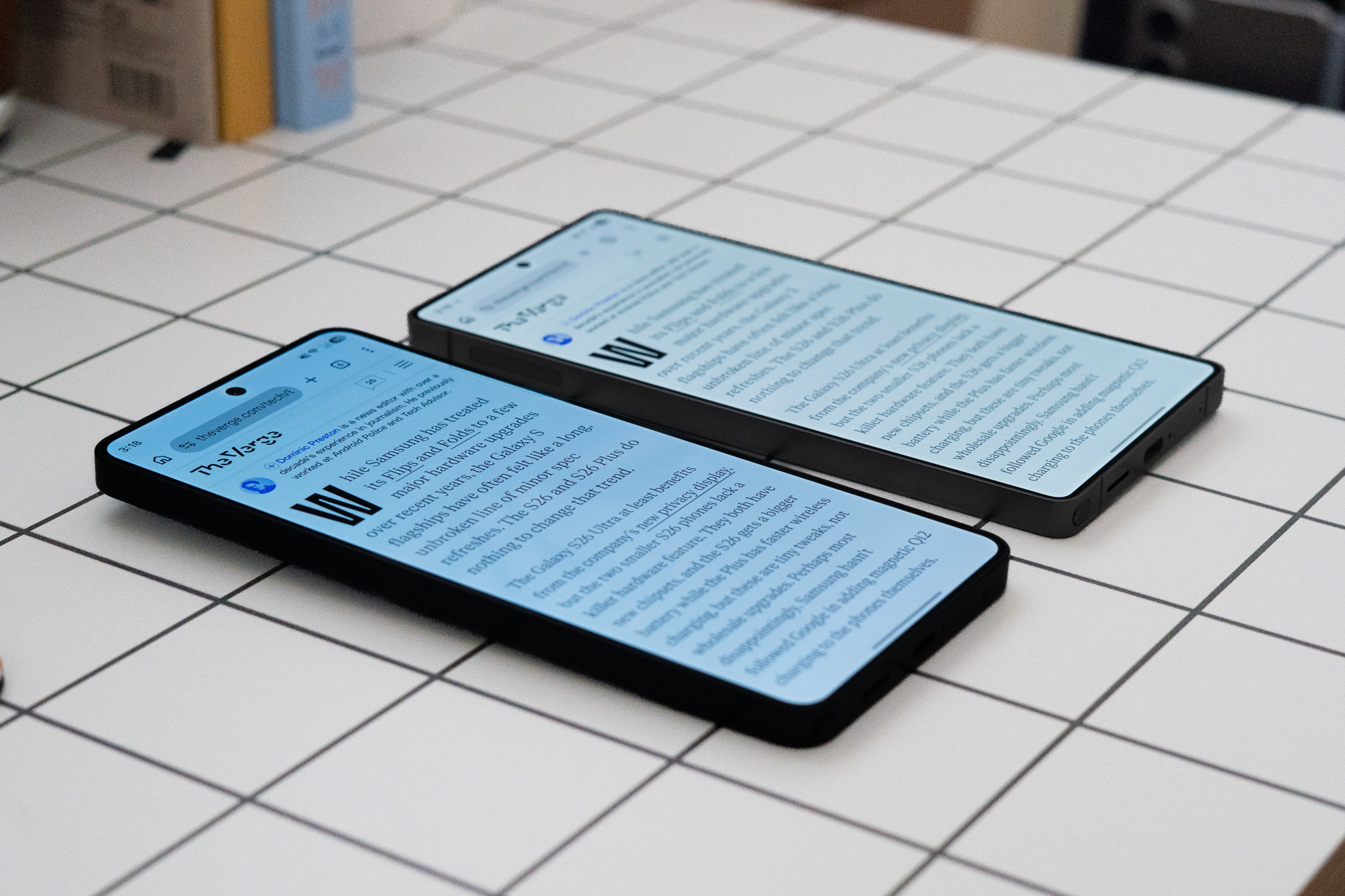 Samsung Galaxy S26 Ultra next to S25 Ultra showing color cast on S26 when viewed from an angle