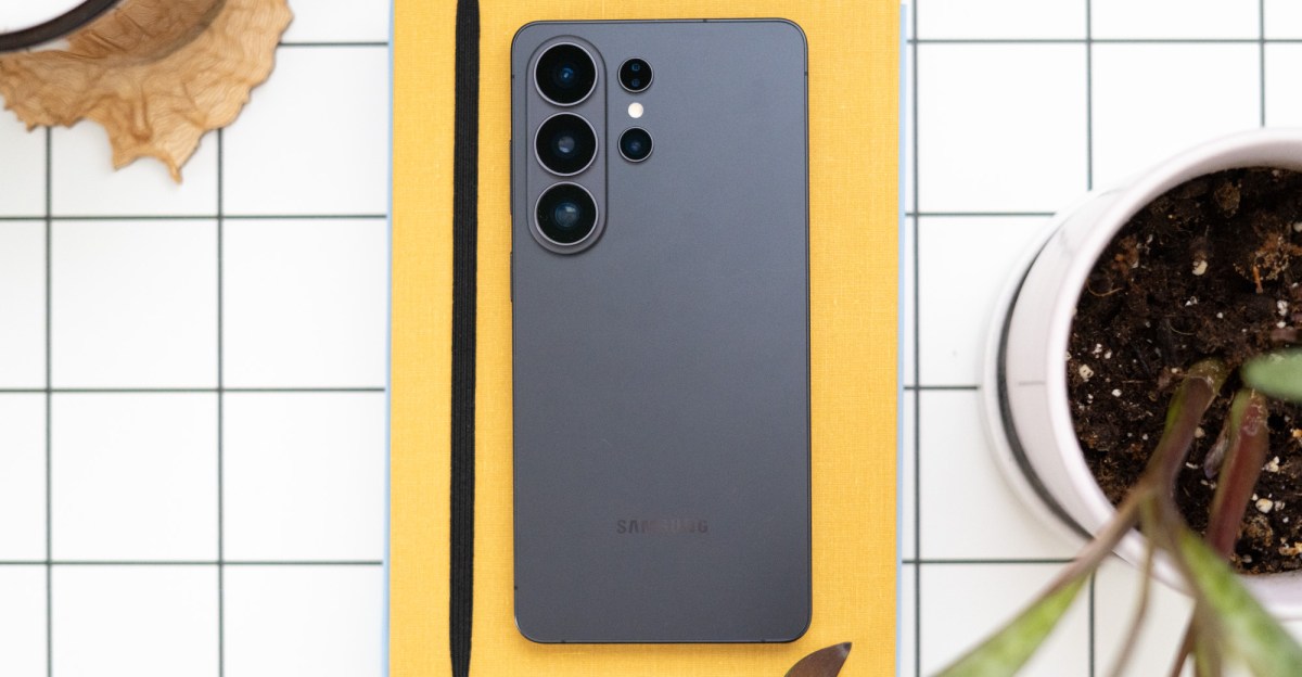 Samsung Galaxy S26 Ultra review: show off