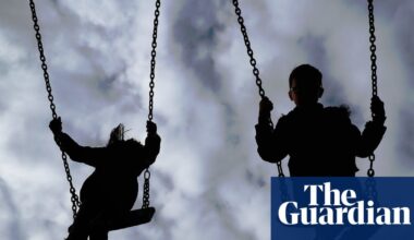 HMRC anti-fraud scheme that wrongly cut child benefits to resume | Child benefits