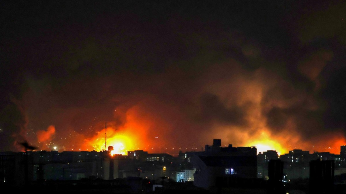 Iran will never surrender, president vows