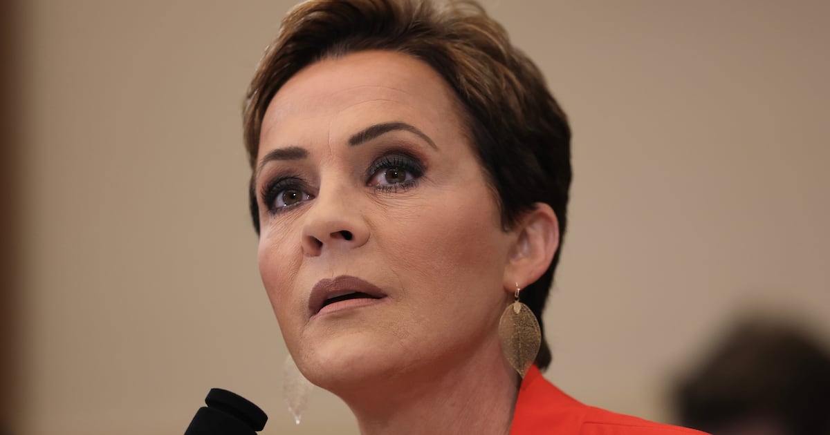 Trump Propaganda Goon Kari Lake Hit With Humiliating Verdict by Reagan Judge