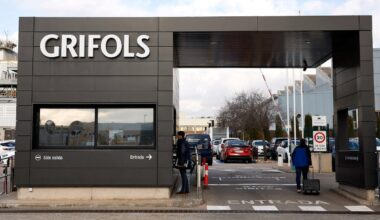 Health Canada reviewing deaths of two people who donated plasma at private centres in Winnipeg