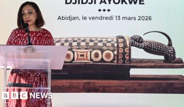 France returns sacred 'talking drum' looted during colonial rule to Ivory Coast - BBC