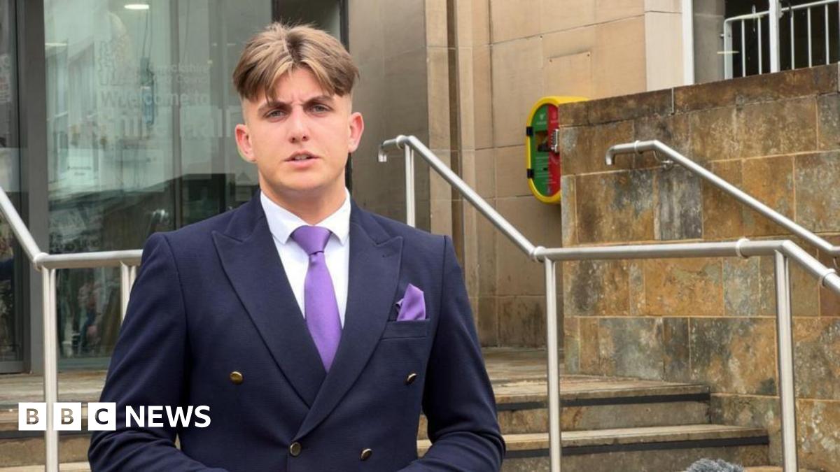 Reform council leader narrowly survives no confidence call