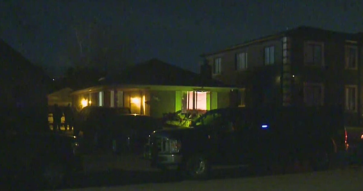 FBI seen at Dearborn Heights home in connection with Temple Israel attack