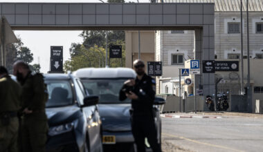 Israel/OPT: Decision to drop charges against soldiers accused of abuse of Palestinian detainees disgraceful