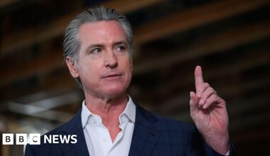 Trump says presidents 'should not have learning disabilities' as he mocks Newsom's dyslexia - BBC