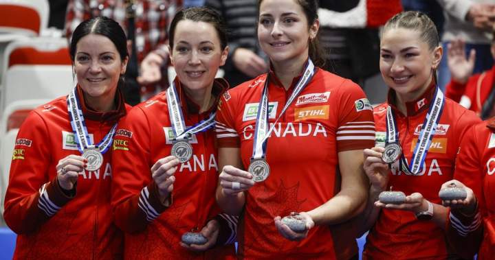 Teams Kerri Einarson, Kaitlyn Lawes break up the band in curling shakeup - Winnipeg