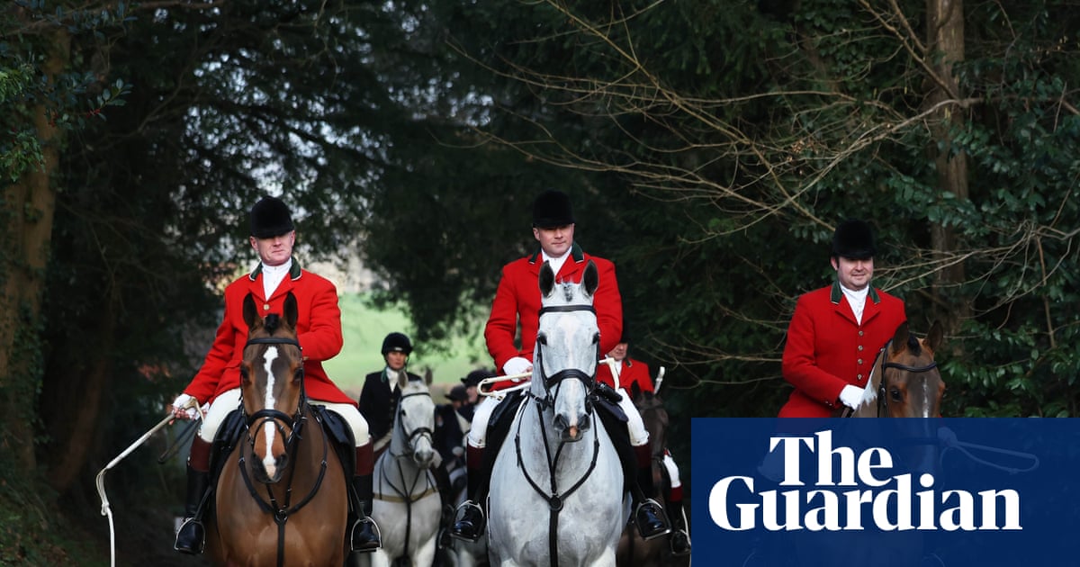 Labour vows to ban trail hunting as it opens public consultation | Hunting