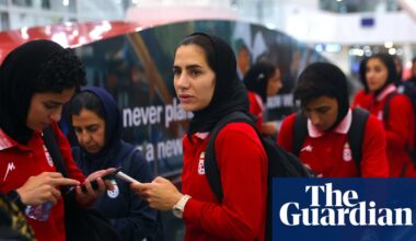 Football squad member changes mind on asylum as Iran accuses Australia of holding players ‘hostage’ | Australian foreign policy