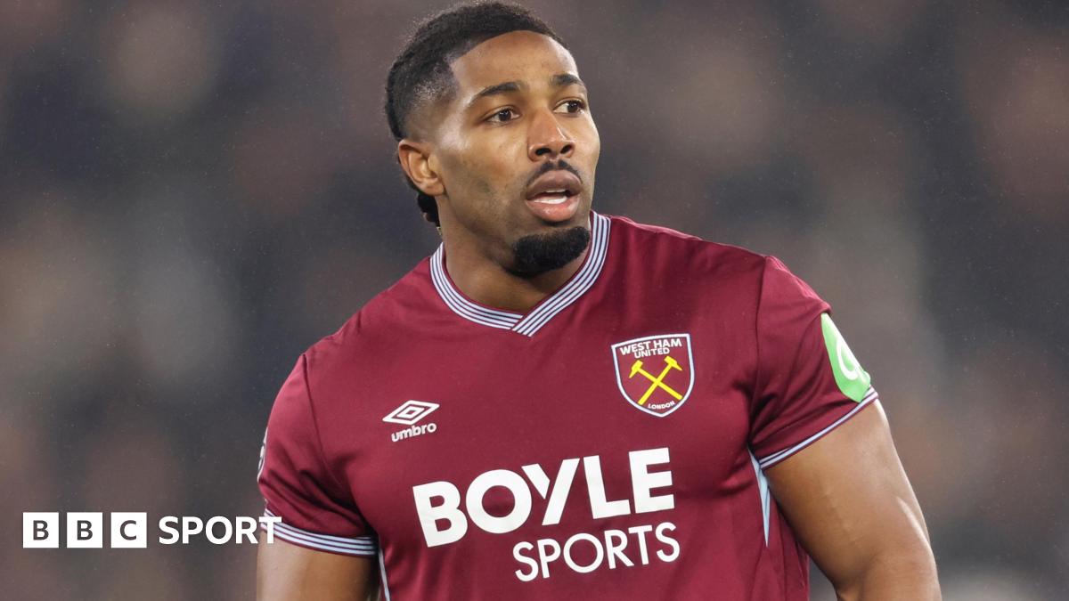 Adama Traore in a West Ham shirt