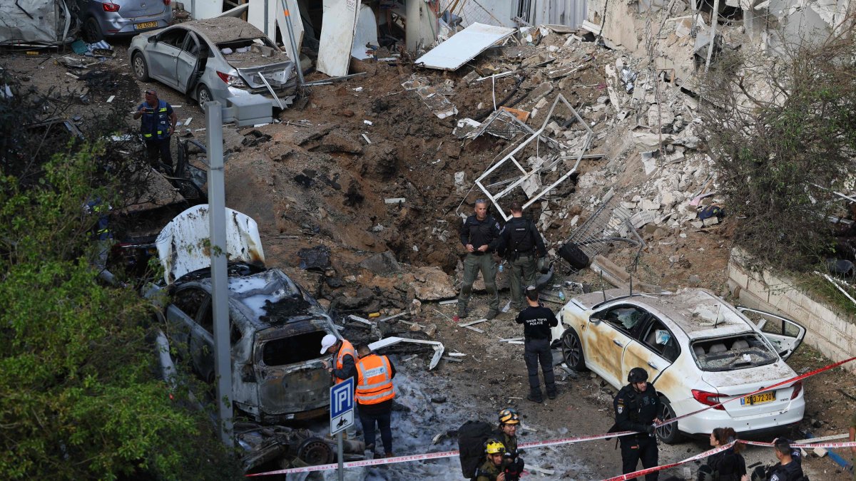 New wave of Iranian missiles hit Israel amid Trump talks hype