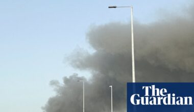 Foreign Office starts planning evacuation of thousands of Britons in Middle East | US-Israel war on Iran