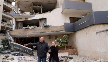 Live updates: U.S., Israel say attacks ahead of schedule; Congress to vote on war powers