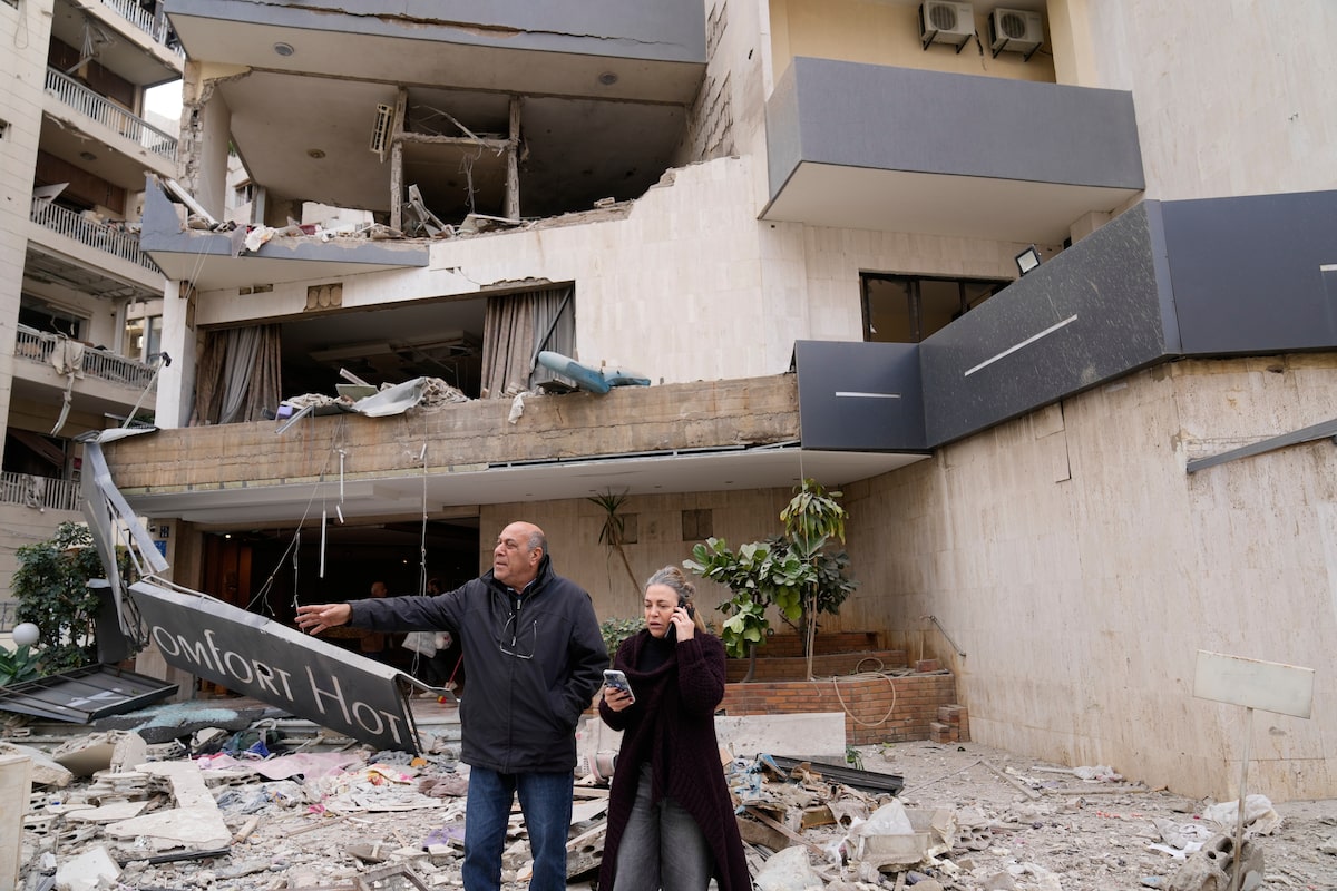 Live updates: U.S., Israel say attacks ahead of schedule; Congress to vote on war powers