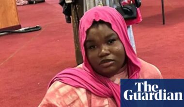 Two people die after donating plasma at Canadian clinics under federal investigation | Canada