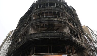 Fearing economic collapse after war, Iran cracks down on dissent