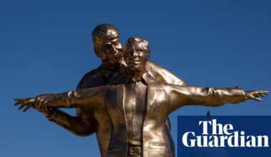 New satirical statue depicts Trump and Epstein as doomed lovers from Titanic | Donald Trump