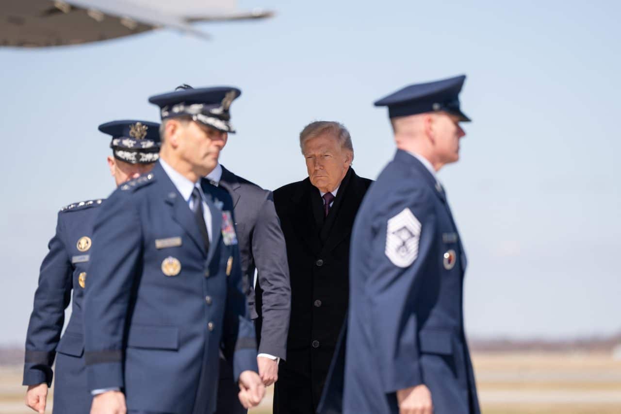 Donald Trump attends the transfer of six U.S. servicemembers killed in the Middle East, Wednesday, March 18, 2026, at Dover Air Force Base, Delaware. (Official White House Photo by Abe McNatt)