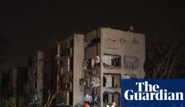 Almost 100 wounded in Iranian missile strikes on southern Israel | Israel