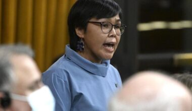 NDP MP Lori Idlout to cross the floor to Liberals - Toronto Star