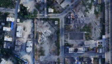 Neither the U.S. nor Israel has yet taken responsibility for an airstrike that hit an elementary school in southern Iran on Feb. 28 at the same time as an attack on an adjacent Iranian military base. Malachy Browne of our Visual Investigations team explains what satellite imagery and other evidence tell us about who might be responsible for the deadliest known episode of civilian casualties since the U.S. and Israel attacked Iran. Read more: https://nyti.ms/4cxakLZ | The New York Times