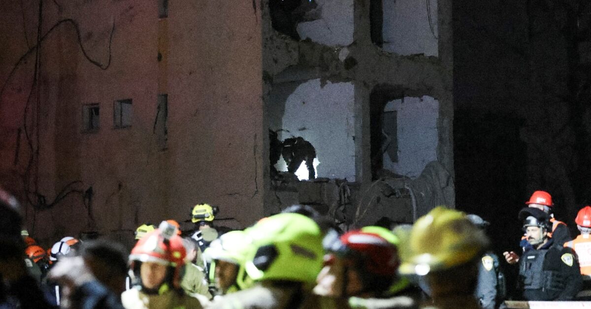 Iran missiles hit southern Israel, injuring more than 100