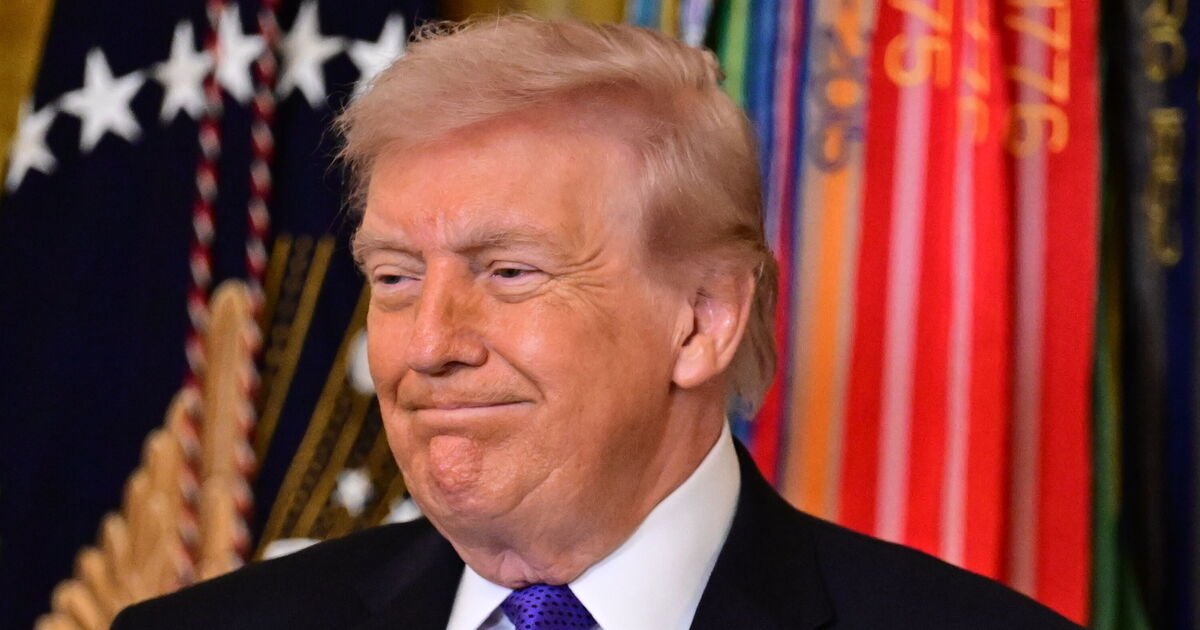 Trump rates US progress in Iran war '15 out of 10' as war dead named | US | News