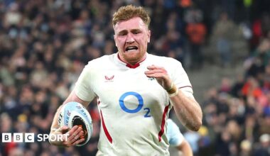 Leicester celebrate beating Exeter in the Prem Rugby Cup