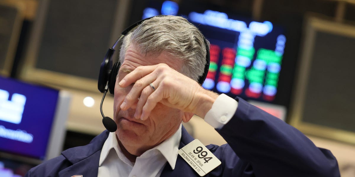 Stocks Drop, Oil Gains As Traders Digest Updates in the Iran War