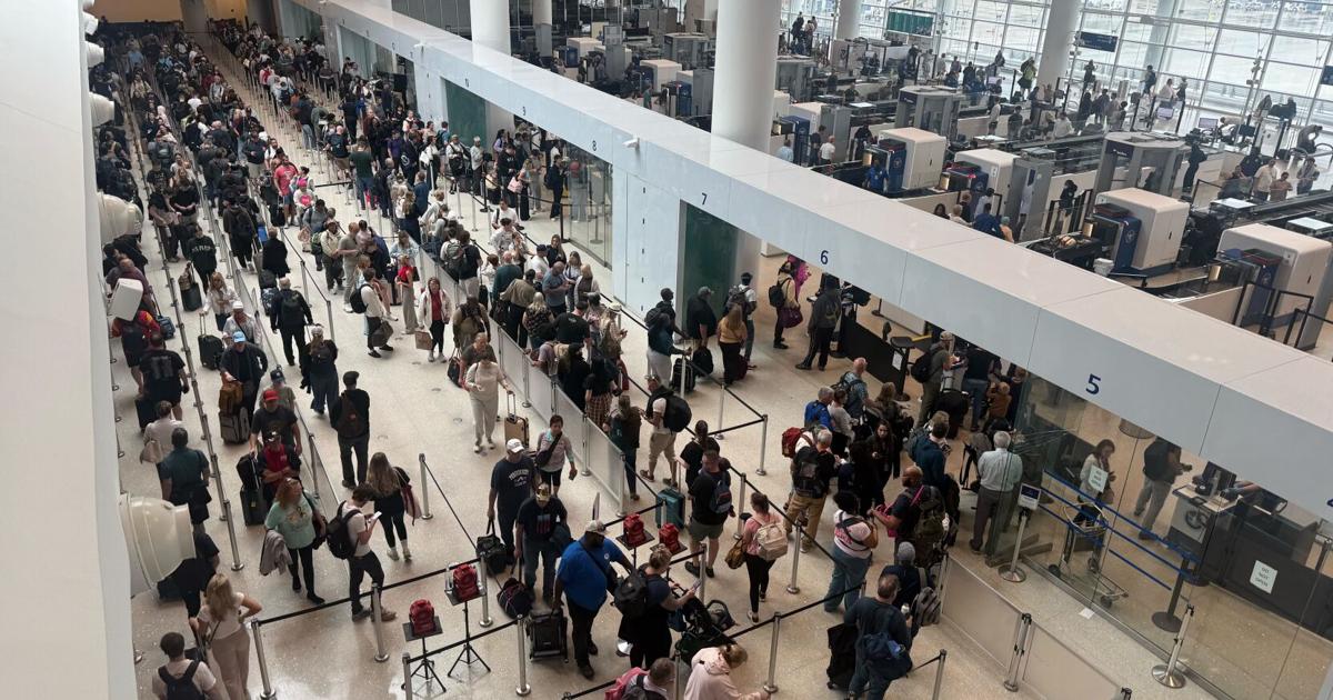 TSA strike leads to long lines, travel delays at MSY | Local Politics
