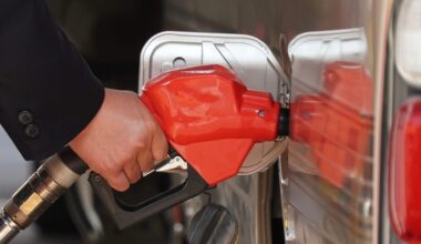 Oil Futures up, Gold Down As the US and Iran Trade Threats