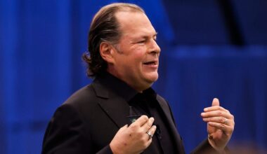 Salesforce Isn't Giving Raises for Director Level and Above, Memo Shows