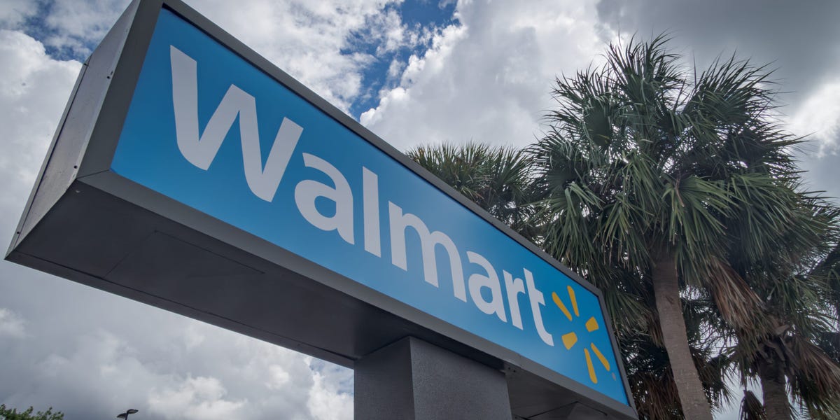 Recession Warning: Walmart's Stock Suggests More Economic Pain Is Coming